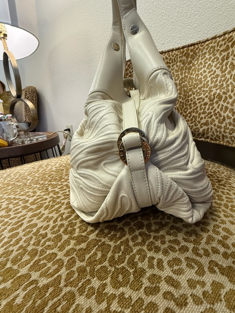 💯Auth Bvlgari Cream Leather Shoulder Bag/Satchel w Gold BVLGARI Rings &hardware - Picture 11 of 16